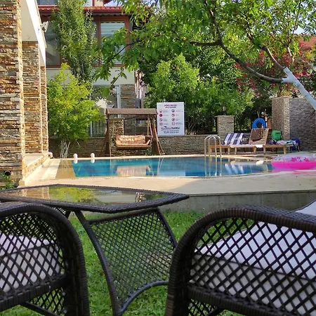 Dora Vila Kusadası