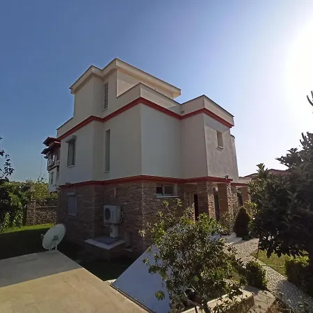Βίλα Dora