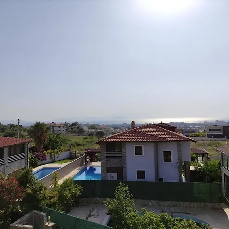 Dora Kuşadası