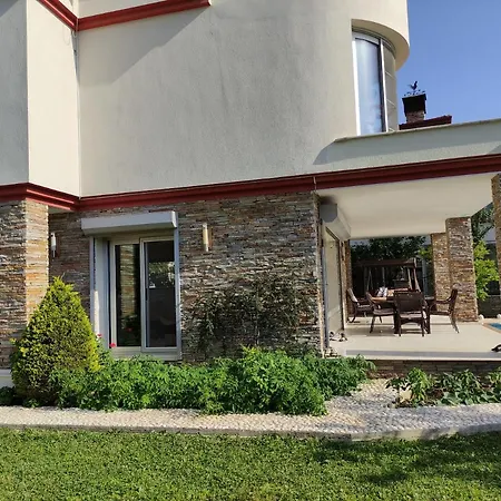 Villa Dora *